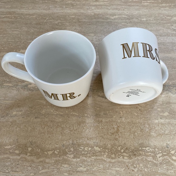 WEDDING ANNIVERSARY MR & MS WHITE MUGS GREAT GIFT / Bridal shower - Picture 4 of 5